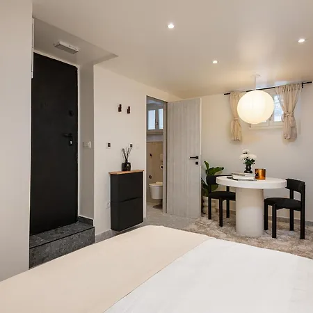 Superior Mia Apartment
